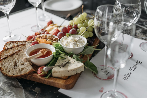 9 Honey Cheese Pairings to Impress Your Guests